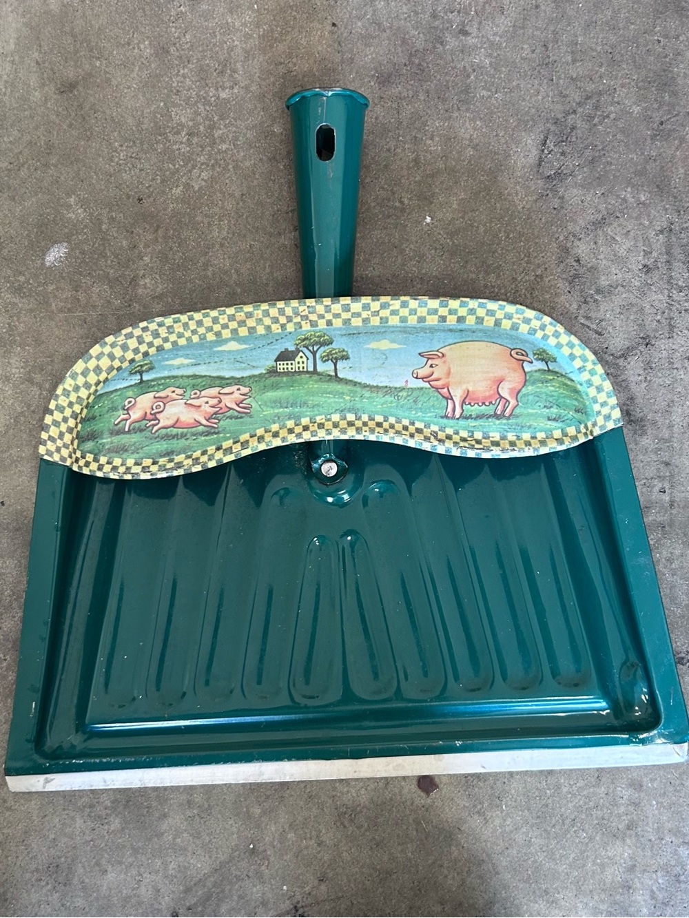 Vintage J.V. Reed Pig Farmhouse Metal Dustpan